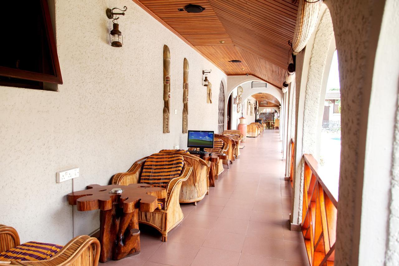 Mahogany Lodge, Cantonments Accra Exteriör bild
